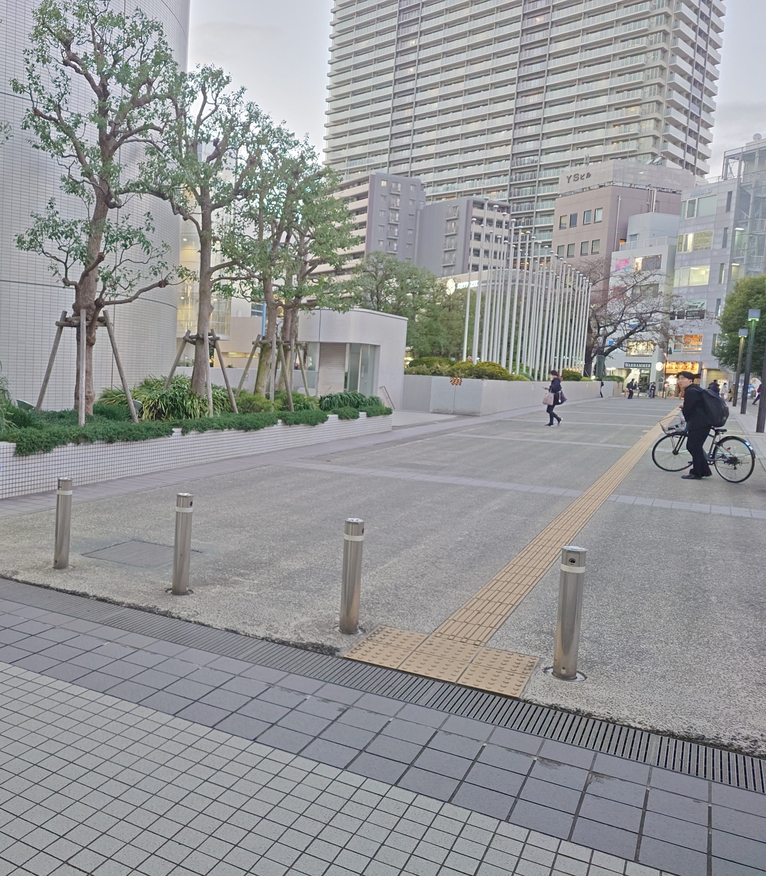 インフォメーション方向